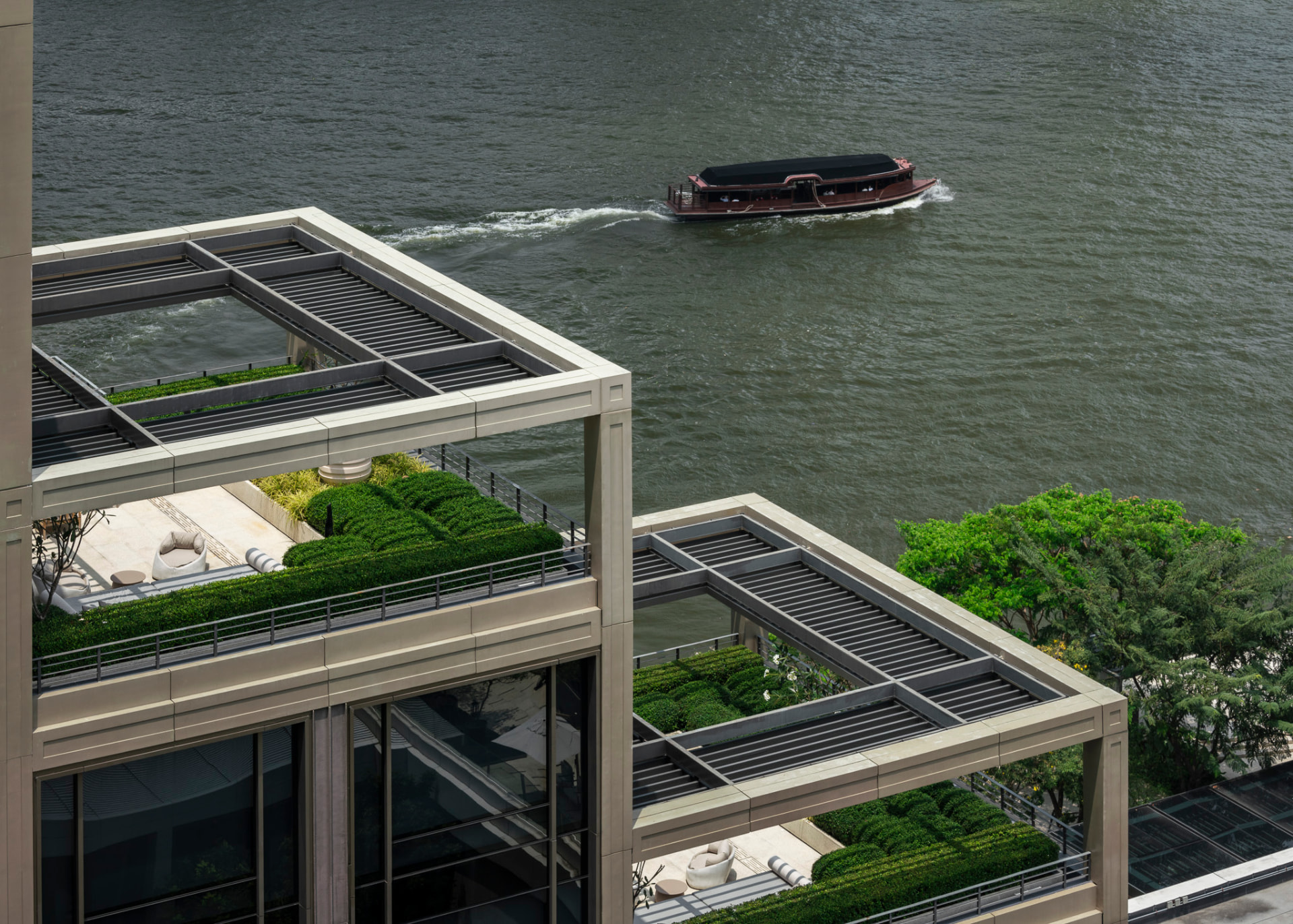 Four Seasons Hotel Bangkok at Chao Phraya Rivera — interior 2
