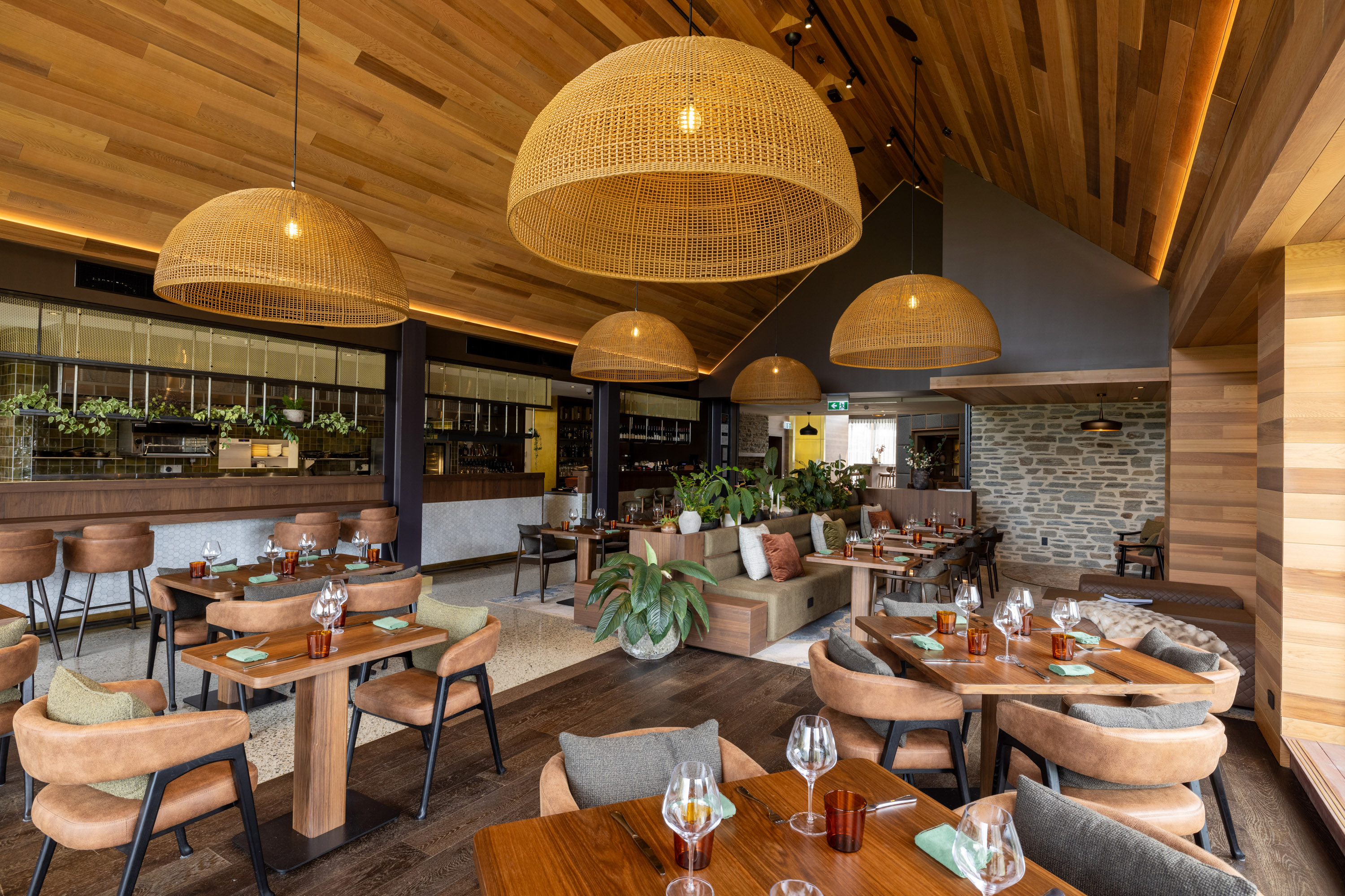 CORONET RIDGE RESORT, QUEENSTOWN — interior 3
