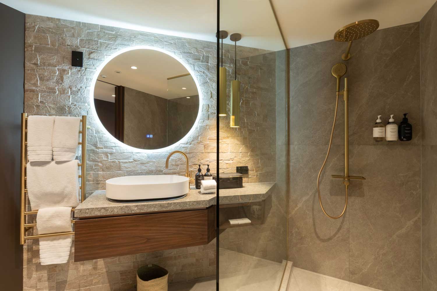CORONET RIDGE RESORT, QUEENSTOWN — interior 1